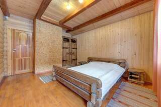 Курортные отели Mini Hotel Laplandiya Буковель Коттедж с 4 спальнями-4